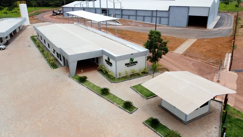 Vista aérea da unidade Nacional Fertilizantes em Luziânia, Goiás